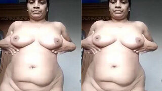 Desi Aunty Shows Her Boobs And Pussy | ViralKand