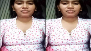 Desi Village Girl Shows Boobs | ViralKand