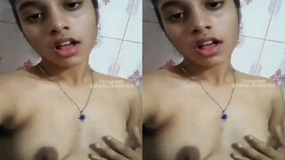 Desi Girl Shows Her Big Boobs | ViralKand
