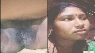 Desi Bhabhi Shows Pussy On VC | ViralKand