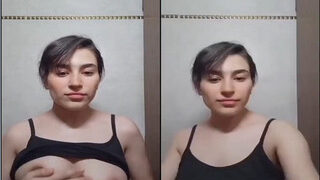 Desi Girl Shows Her Big Boobs | ViralKand