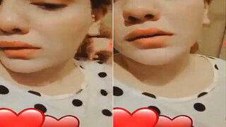 Cute Desi Girl Shows Her Nude Body On VC Part 1 | ViralKand