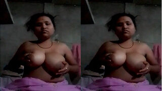 Bhabhi Shows Her Big Boobs | ViralKand