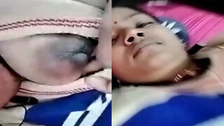 Desi Bhabhi Shows Boobs And Pussy On VC | ViralKand