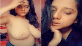 Cute Desi Girl Shows Big Boobs | ViralKand