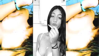 Horny Desi Girl Shows Boobs | ViralKand