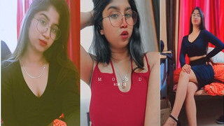 Sexy Desi Girl Shows Boobs | ViralKand