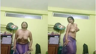 Horny Desi Bhabhi Strip Dance | ViralKand