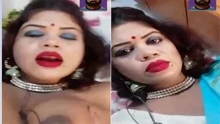 Horny Desi Bhabhi Masturbating Shows On VC | ViralKand