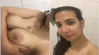 Desi Girl Shows Boobs | ViralKand