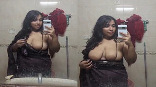 Sexy Desi Girl Shows Her Big Boobs | ViralKand