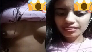Desi Girl Shows Boobs | ViralKand