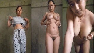 Sexy Boudi Striping And Shows Nude Body | ViralKand