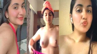 Beautiful Sexy Indian Showing Masturbating | ViralKand