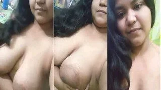 Desi Girl Shows Her Big Boobs | ViralKand