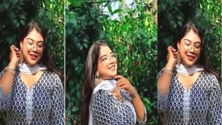 Horny Desi Girl Shows And Fingering | ViralKand