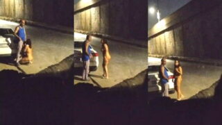 Horny Desi Bhabhi Blowjob On Road | ViralKand