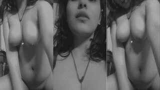 Sexy Desi Girl SHows Boobs | ViralKand