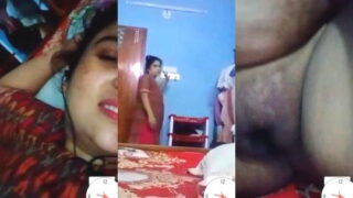 Desi Bhabhi Shows Pussy Onn VC | ViralKand