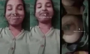 Cute Desi Girl Shows Boobs On VC | ViralKand