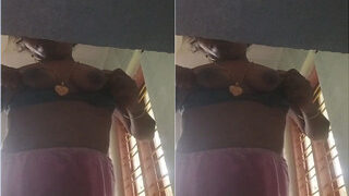 Desi Wife Shows Her Boobs | ViralKand
