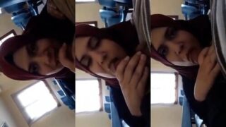 Sexy Hijabi Gf Sucking After Class | ViralKand